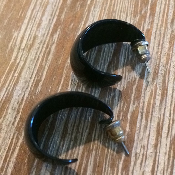 2 Pair of Vintage Pierces Earrings - Picture 5 of 5